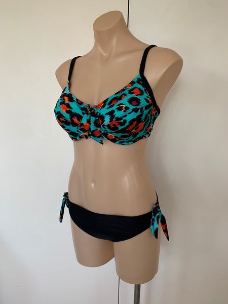 Ocean Curl - Laine Bikini Top - Aqua Print